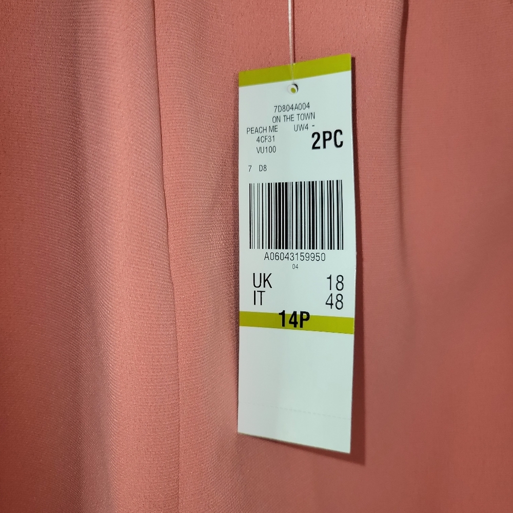 Le Suit 2 pc set Suit 14P Petite "Peach Me" Looks More Pink - Picture 9 of 11